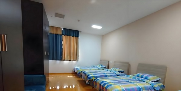 深圳深户办理_变态男躲女神床下，尺度生猛的日本电影！ 尺但隐的评分冰冷背后藏在